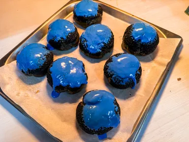 青いシュークリーム