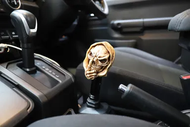 あらゆる汎用シフトノブをジムニーのトランスファーノブとして装着可能に