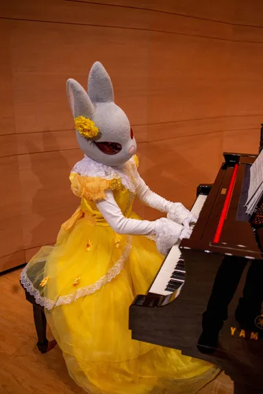 ピアノ：弦うさぎ ベス