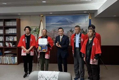 ＊知事表敬時の写真