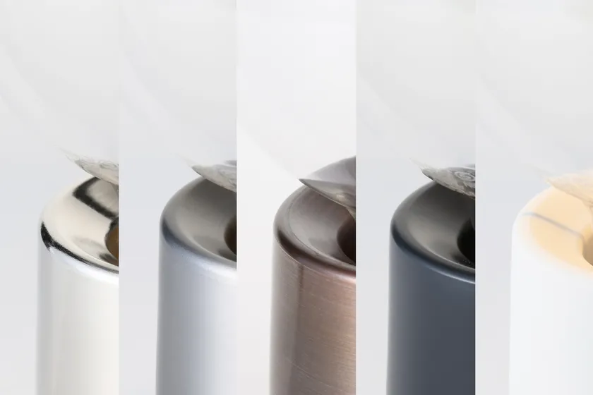 素材の個性が光る新色ラインナップ