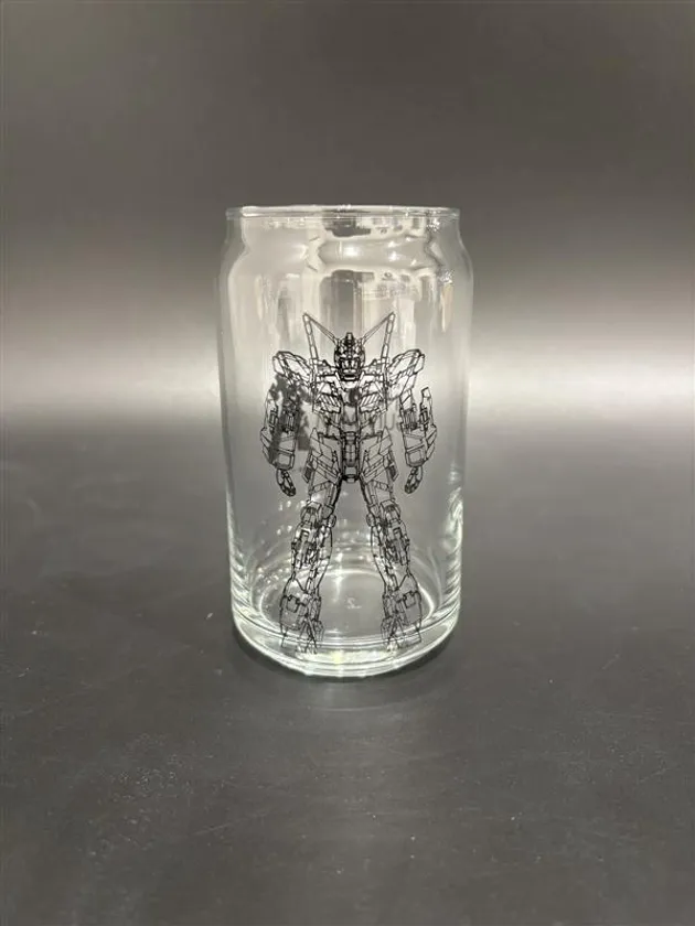 【B賞】実物大ユニコーンガンダム立像缶型グラス