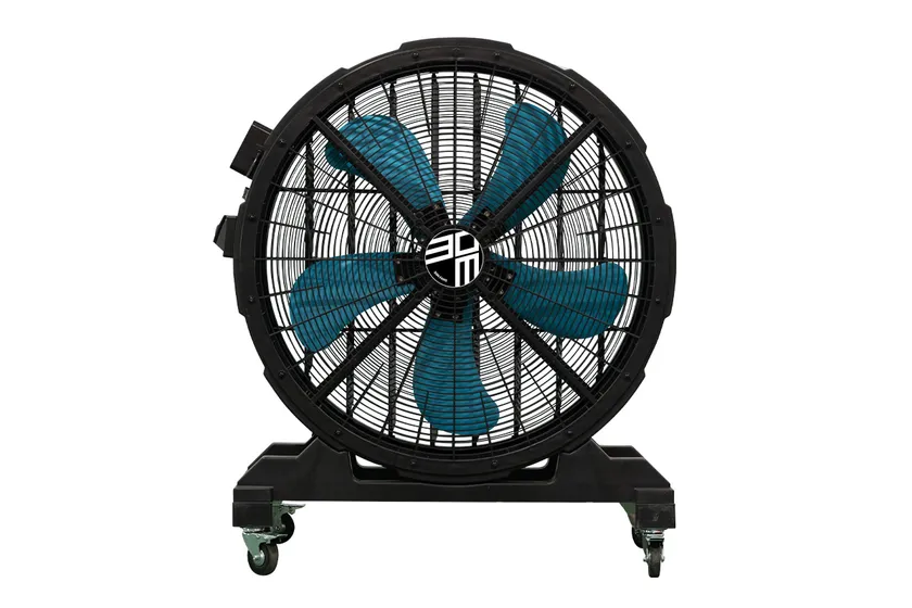 30M FANS SWING：屋外・水場でも安心して使える防水仕様