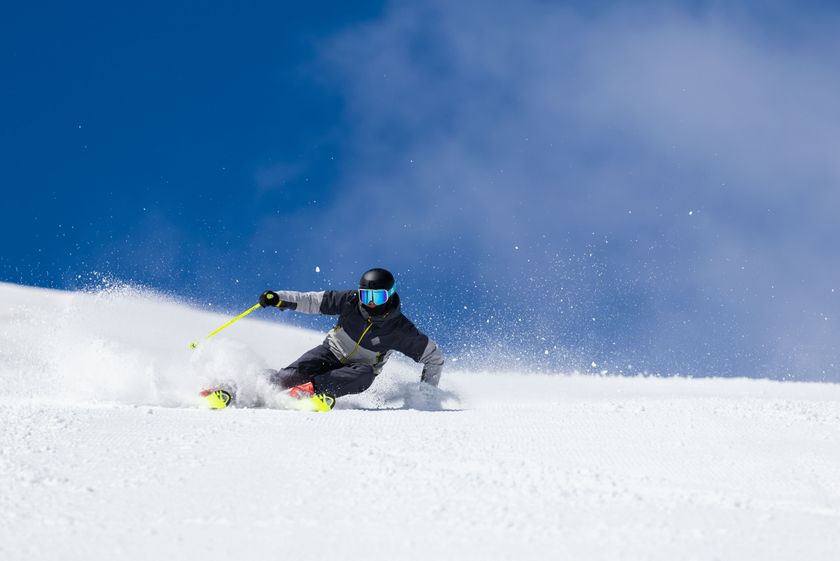 桜・新緑・春紅葉・雪山、
4つの季節が一度に交差する、春のニセコへ　
ニセコユナイテッドのリフト券が最大半額　5月6日まで営業予定！
