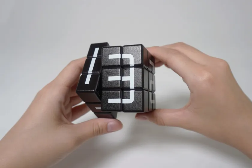 モジキューブ黒(手あり)