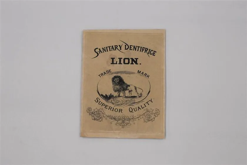 『獅子印ライオン歯磨』のパッケージ