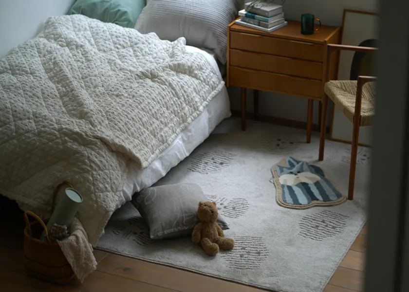 クリームテリアラグ