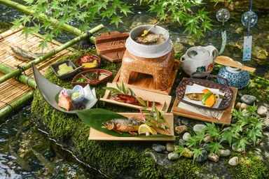 鮎料理長良川イメージ