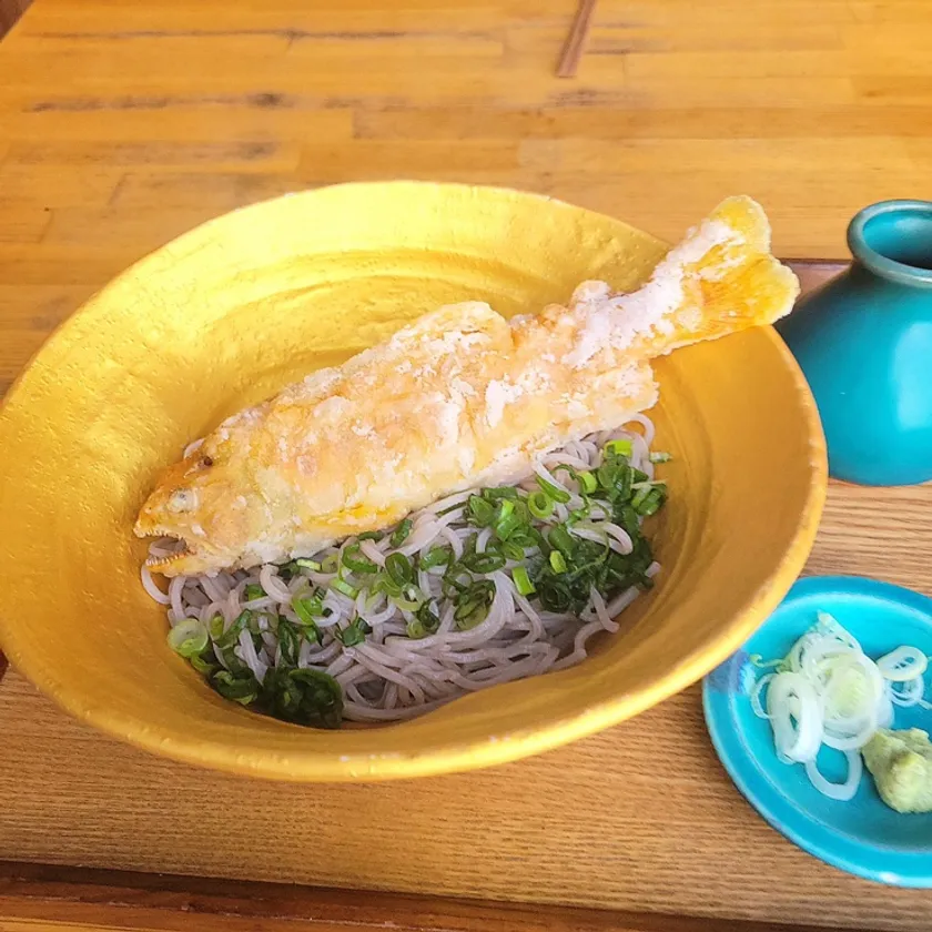 黄金ヤマメそば(冷)~豆乳とろつゆ~