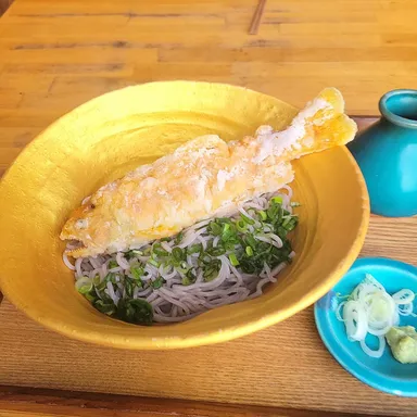 黄金ヤマメそば(冷)～豆乳とろつゆ～