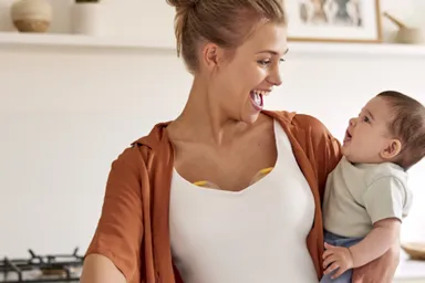 赤ちゃんの自然な母乳の飲み方を再現した「2フェーズさく乳テクノロジー」搭載