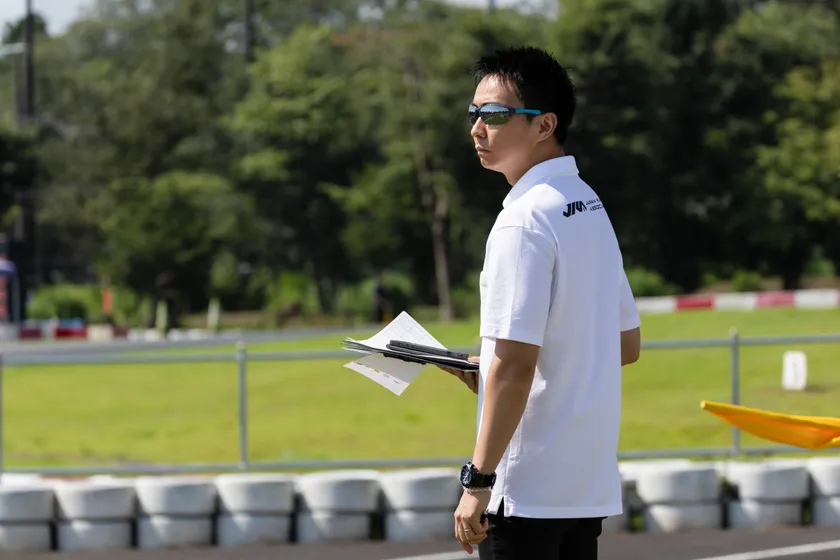 プロドライバー 平峰 一貴氏