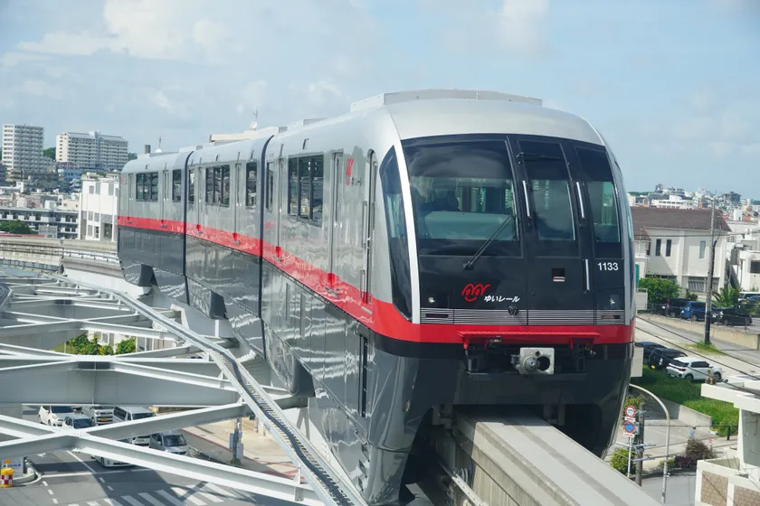沖縄唯一の鉄道・沖縄都市モノレール(ゆいレール)