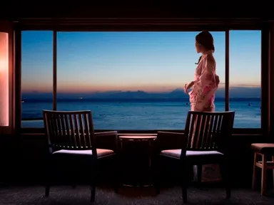 幻想的な朝日の光景を