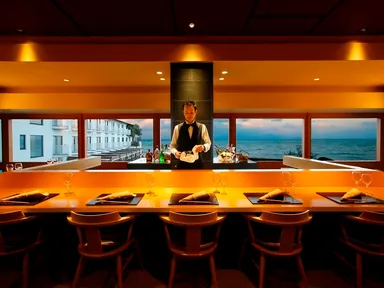 海の見えるダイニング西海