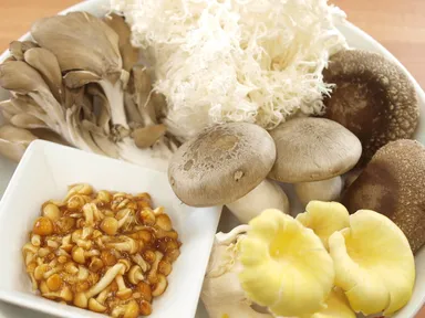 スープに入っている7種類のきのこ