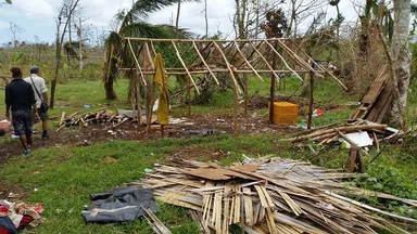 壊れた養鶏場(エファテ島)