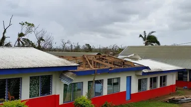 壊れた学校1(エファテ島)