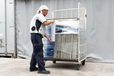 荷物に巻いて荷崩れ防止
