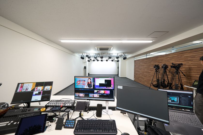 撮影日が納品日 動画制作の常識を変える
撮影しながら編集、最短“0秒納品”の動画パッケージ
「ソクパケ」提供開始