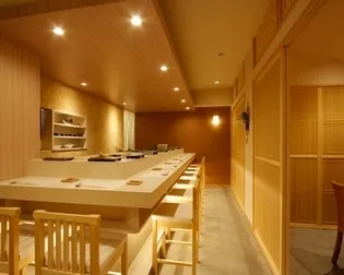 室町三谷屋店内