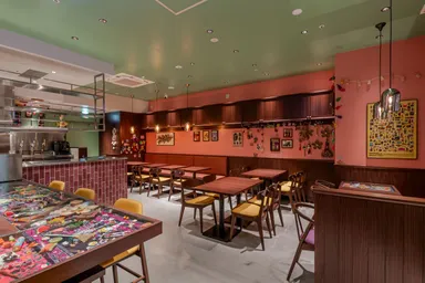 パークシティ中野店　内観