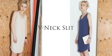 V-NECK SLIT