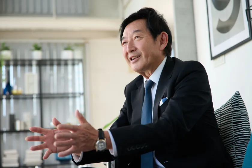 石田純一氏　インタビューの様子2