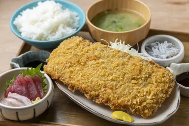 湘南しらすビックカツ定食