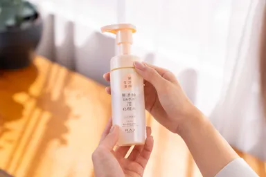 無添加生活　無添加ミルクin泡化粧水(4)