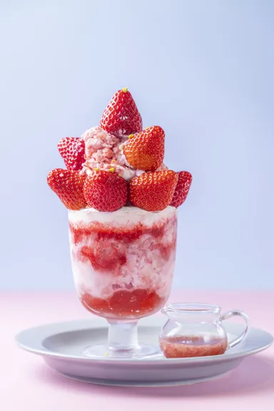 ボンボンいちごおりパフェ