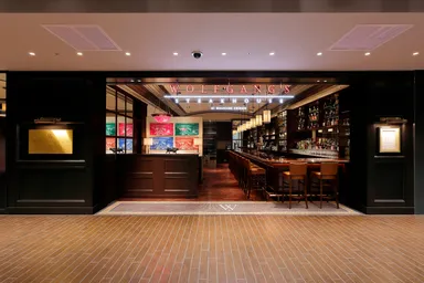 ウルフギャング大阪　エントランス