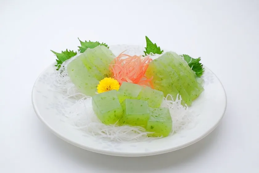 切り方で食感が変わる生大とろ風(そぎ切り、角造り)