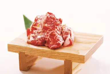 『秘伝の塩ダレカルビ』（490円）