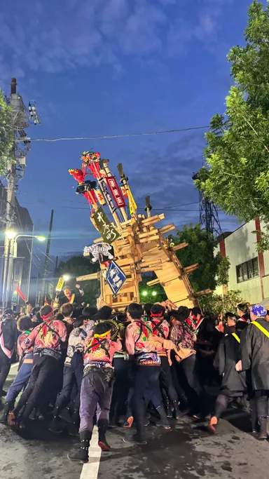 11基の供奉道具による太鼓橋