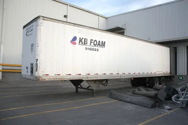 トレーラーハウスを教材にモノづくりWS