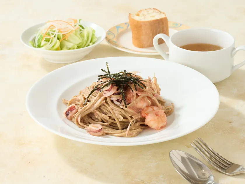 海老と烏賊の明太子パスタ山形月山そば リングイネ
