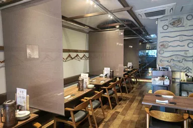 店内6