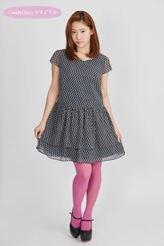 ワンちゃん柄ティアードワンピース