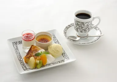 アフタヌーンティーデザートプレート(ドリンク付)