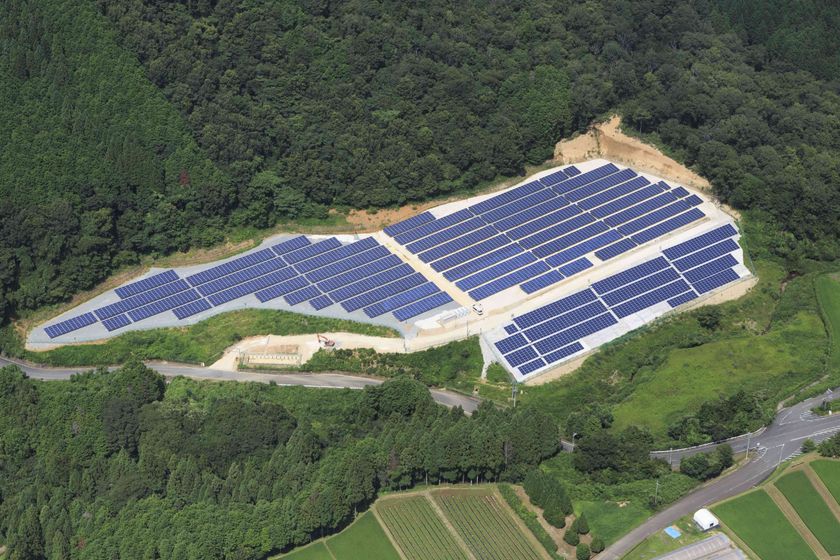 エクソル、福知山市で自社太陽光発電所の電力を公共施設で活用開始
~特定卸供給により地域内での再エネ地産地消を推進~