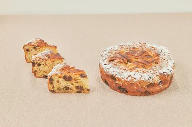 「Raisins Batter Cake」