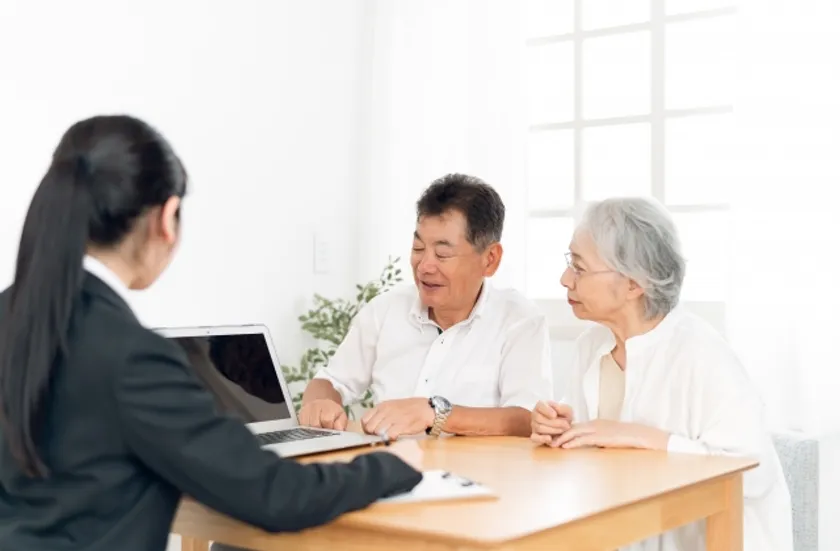 プランナー 会員様との相談の様子