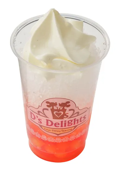 フローズンデザートドリンク(ストロベリーゼリー＆ミルクソフトクリーム) 500円