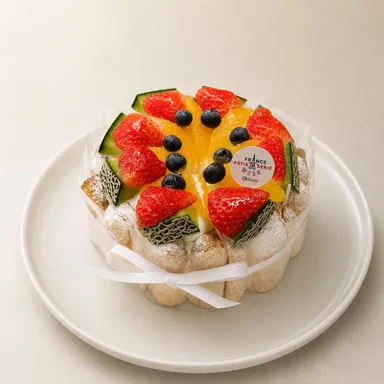 「しらゆき亭」の「シャルロットフリュイ」