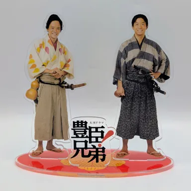 アクリルスタンド(扮装ver.)　2,420円(税込)