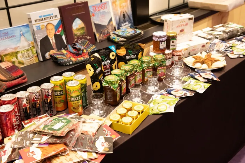 アゼルバイジャンの食品・飲料・地域産品などの展示