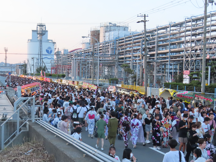 第74回 和歌山港まつり花火大会が7/25に開催!
500機のドローンショーを初導入