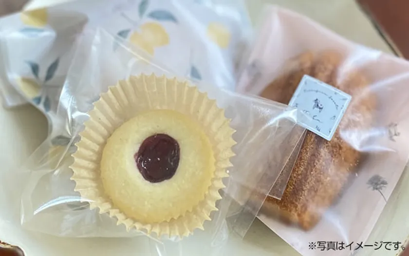 Fikaさん「紅白フィナンシェ」