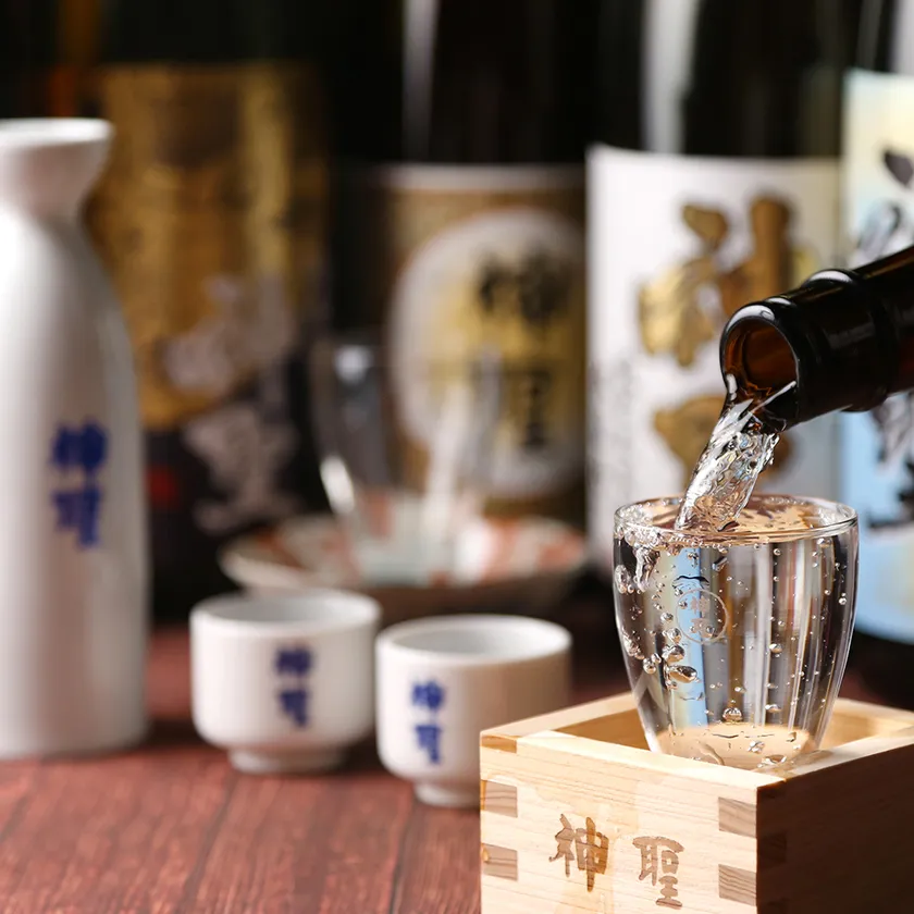 山本本家の日本酒約20種。神聖はフルラインナップ!